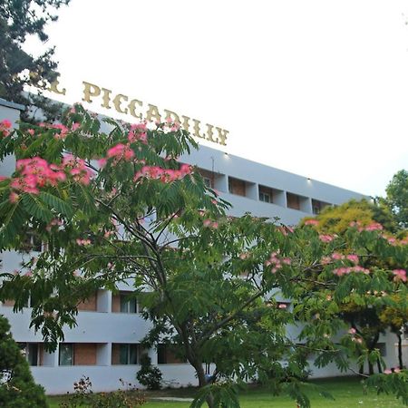 Hotel Piccadilly مامايا المظهر الخارجي الصورة