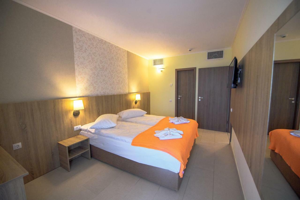 Hotel Piccadilly مامايا المظهر الخارجي الصورة