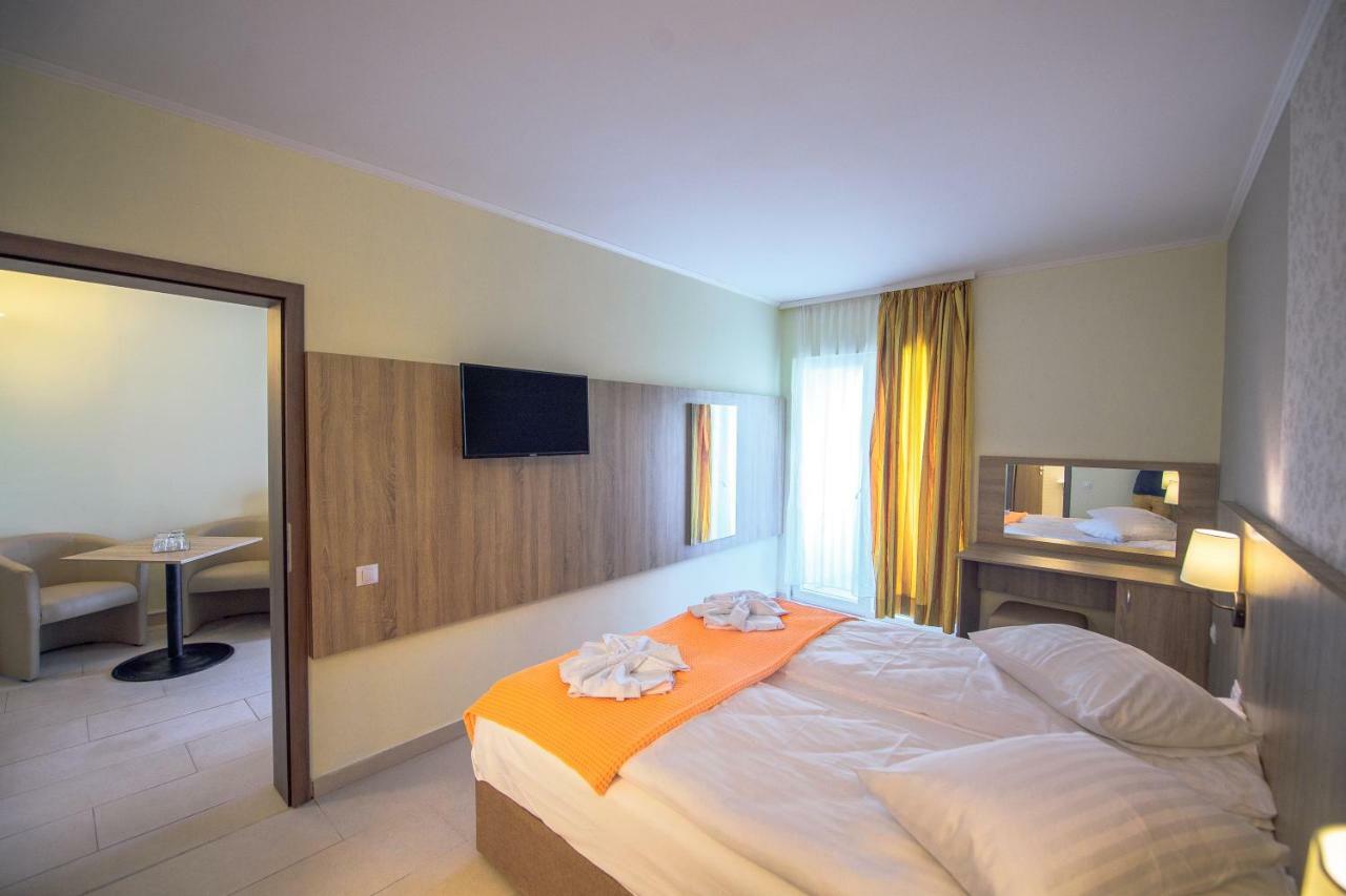 Hotel Piccadilly مامايا المظهر الخارجي الصورة